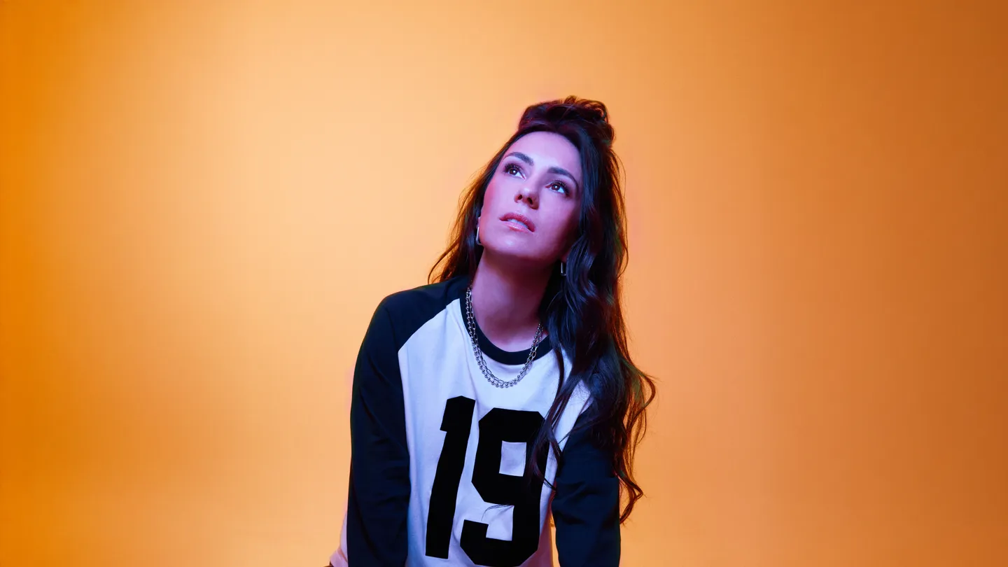 amy-shark_bf25_credit_cybele-malinowski