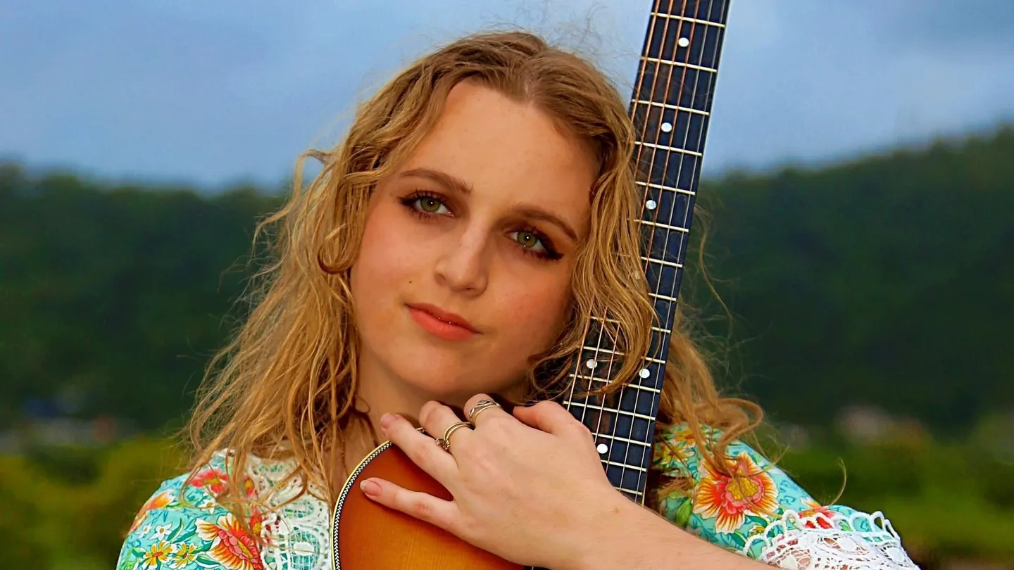 tiffany-grace-music-photographe-1-credit-mark-nissen