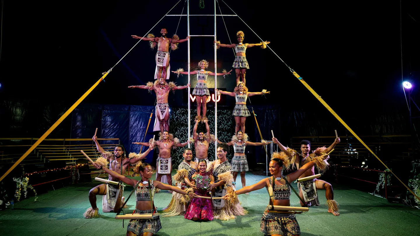 fijian-flying-circus-_-vou-2