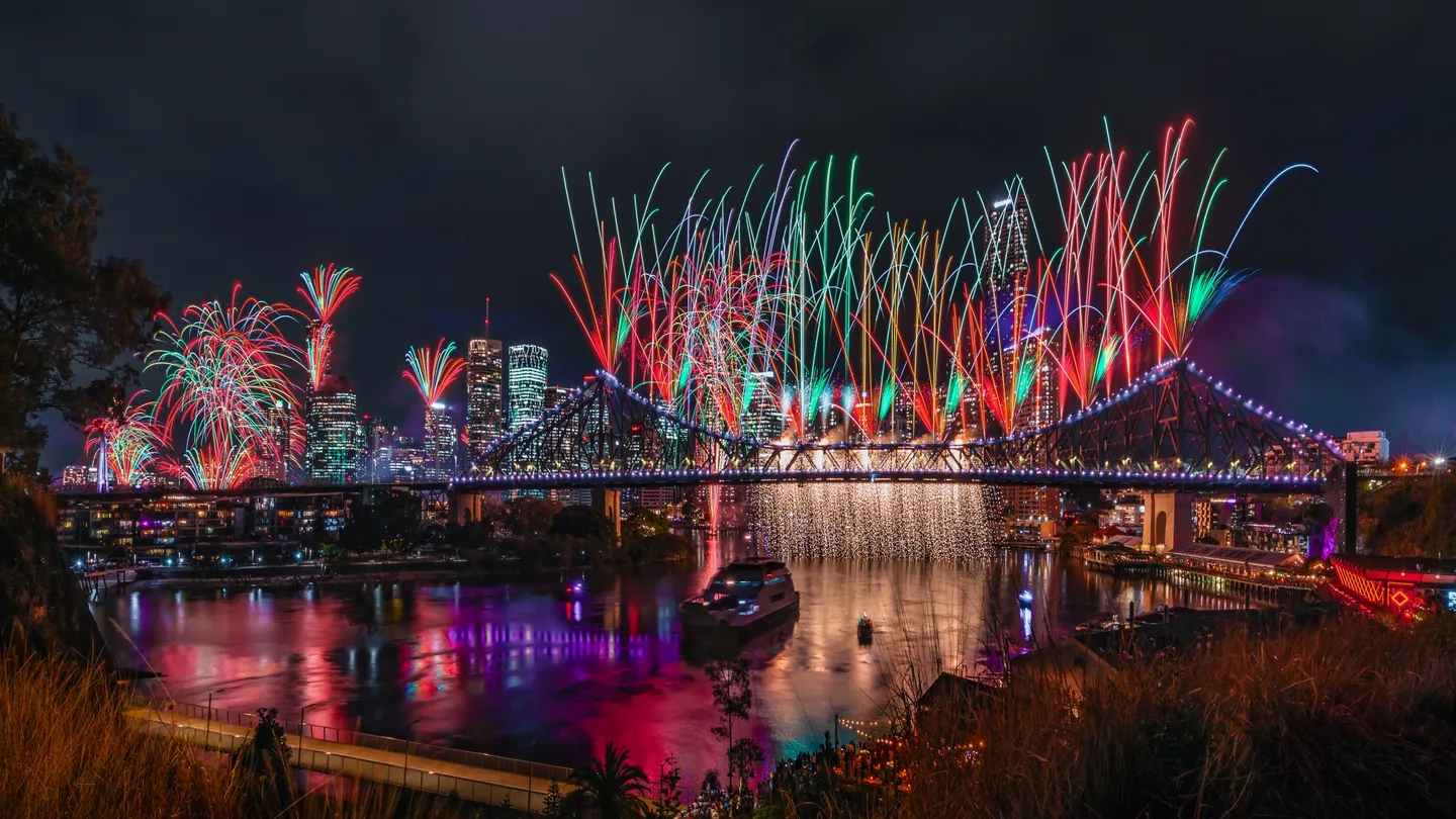 riverfire-by-art-credit-jd-lin_48a6467a