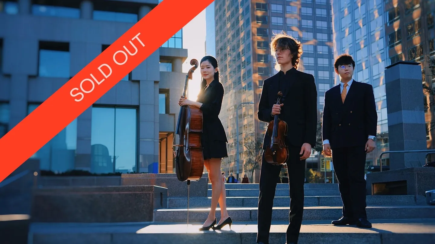 sold-out-trio-azura