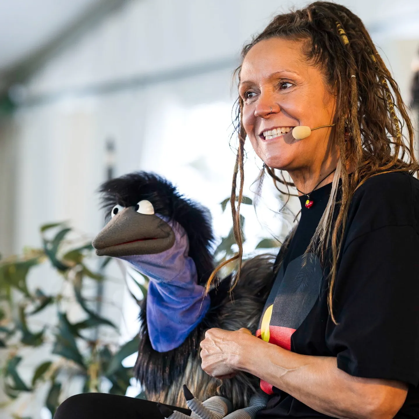 aunty-sharron-and-the-daughts_-katie-bennett-courtesy-qagoma