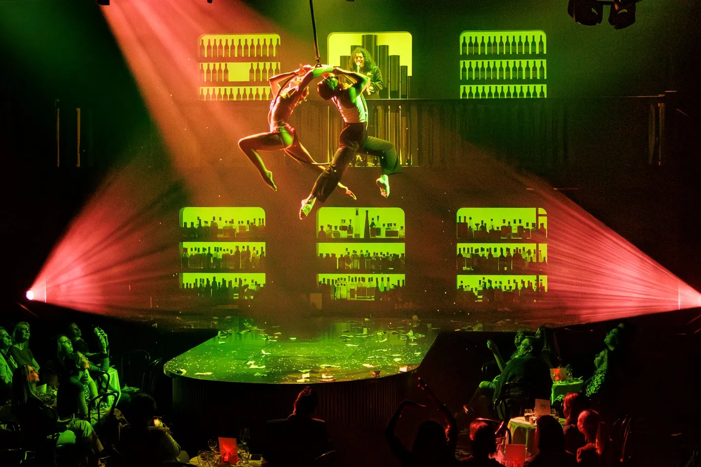 gatsby-at-the-green-light-geoff_lawrence