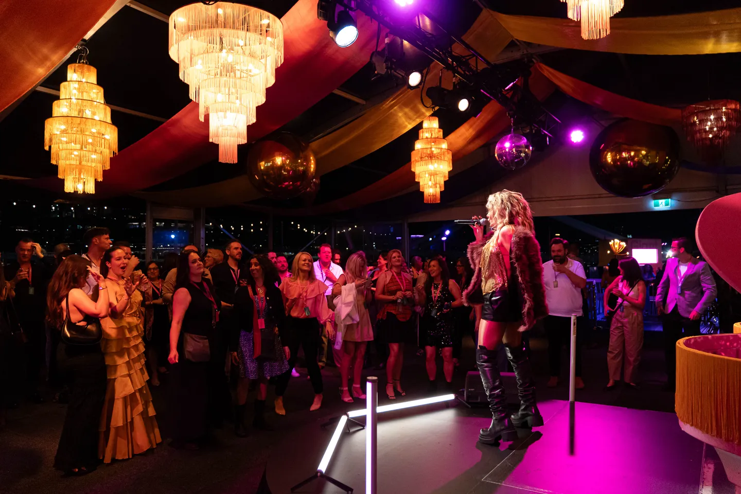 lydia-modlin_brisbanefestival_closingnight-byjadeellis-highres-03921