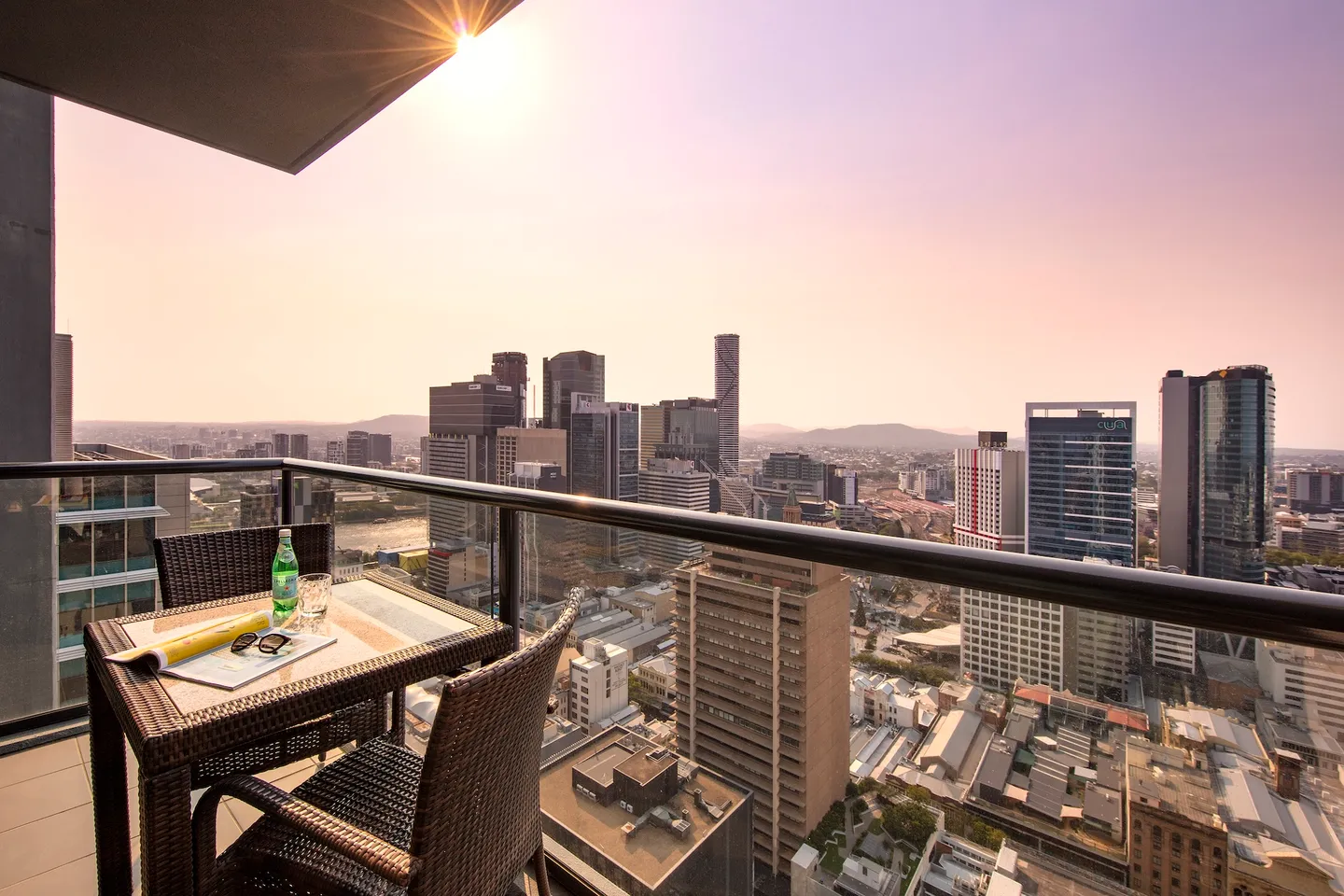 oaks-brisbane-on-charlotte-suites