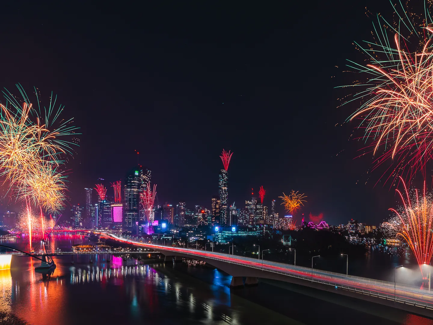 brisbane_festival_riverfire_credit_jd_lin_3_crop