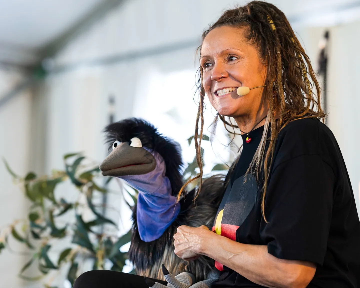 aunty-sharron-and-the-daughts_-katie-bennett-courtesy-qagoma