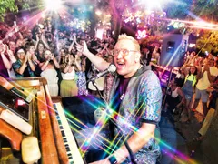 piano-man_trevor-jones_-trentino-priori