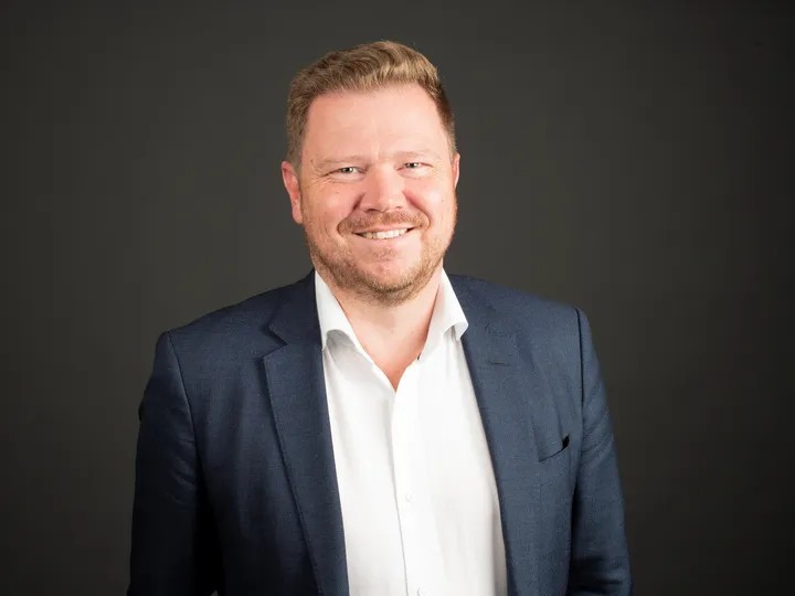 chris-jones-headshot