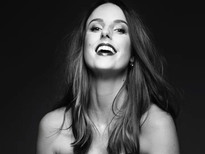 katie-stenzel-bw-portrait
